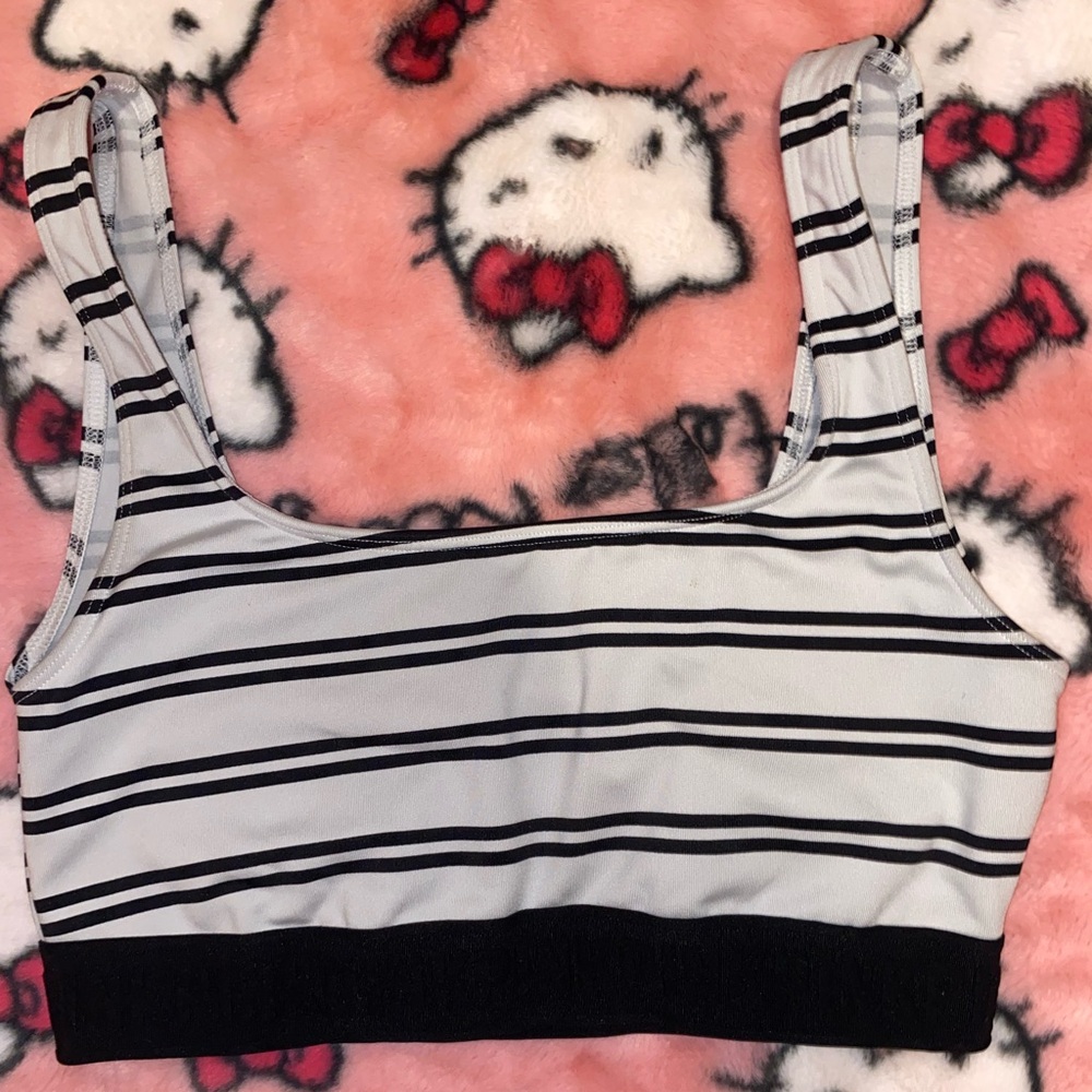 Victoria’s Secret PINK Sports Bra